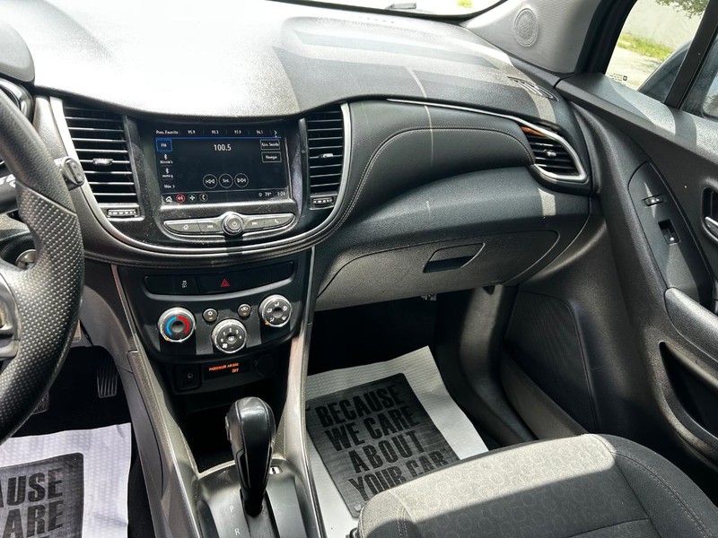 Chevrolet Trax Vehicle Full-screen Gallery Image 11