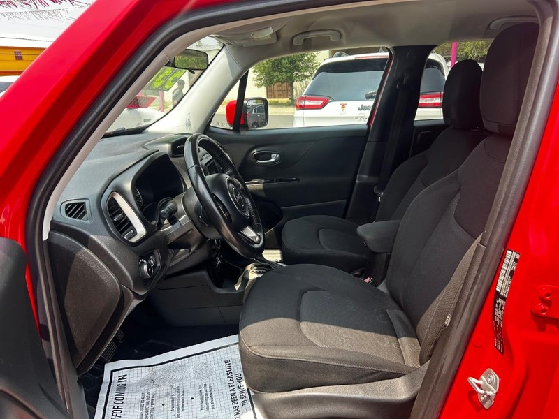 Jeep Renegade Vehicle Full-screen Gallery Image 5