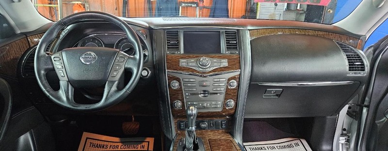 Nissan Armada Vehicle Full-screen Gallery Image 5