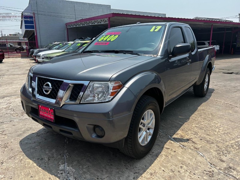 Nissan Frontier Vehicle Full-screen Gallery Image 2