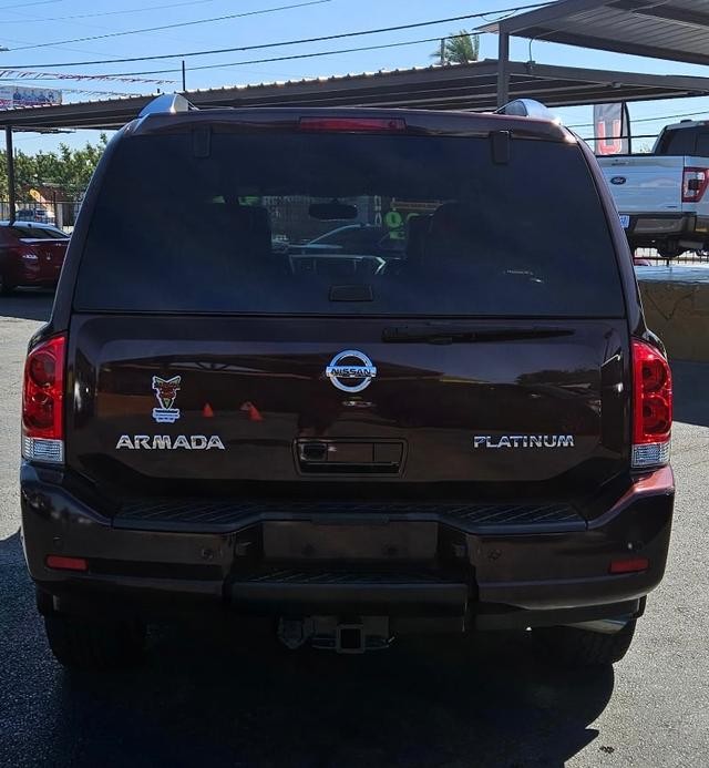 Nissan Armada Vehicle Full-screen Gallery Image 6