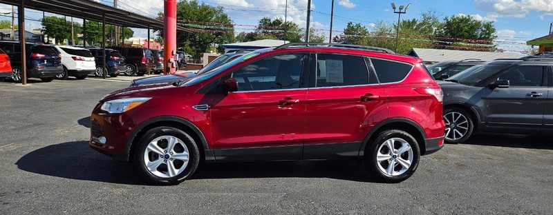 Ford Escape Vehicle Full-screen Gallery Image 5