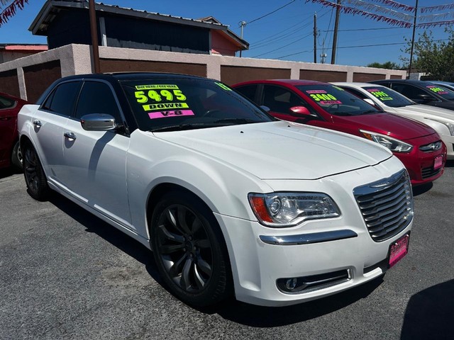 2013 Chrysler 300 C's photo