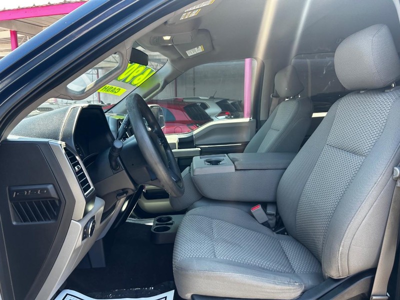 Ford F-150 Vehicle Full-screen Gallery Image 5