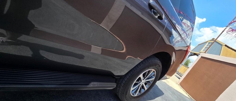 Ford Expedition Max Vehicle Full-screen Gallery Image 7