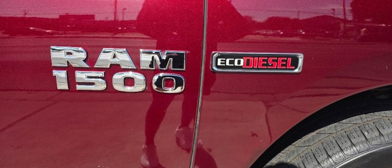 Ram 1500 Vehicle Full-screen Gallery Image 4