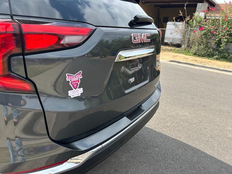 GMC Terrain Vehicle Full-screen Gallery Image 5