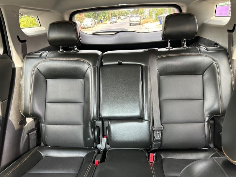 GMC Terrain Vehicle Full-screen Gallery Image 10