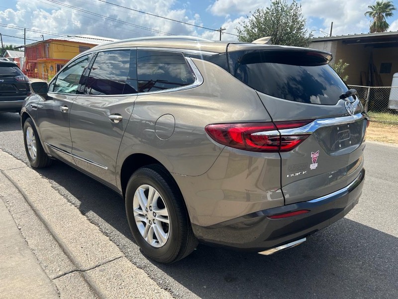 Buick Enclave Vehicle Full-screen Gallery Image 4