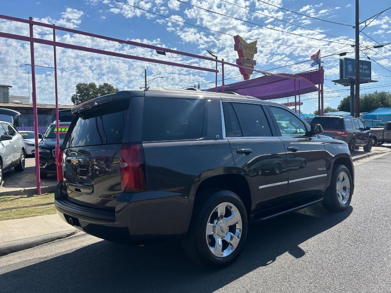 Chevrolet Tahoe Vehicle Full-screen Gallery Image 3