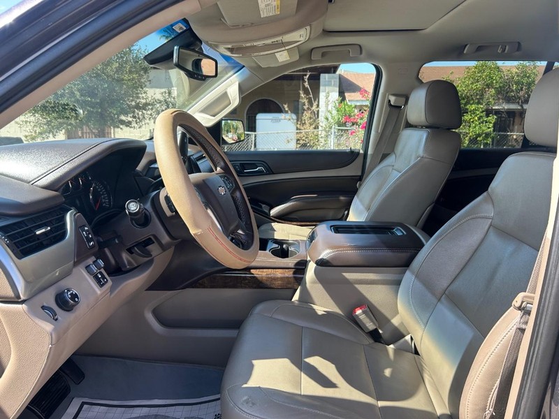 Chevrolet Tahoe Vehicle Full-screen Gallery Image 5