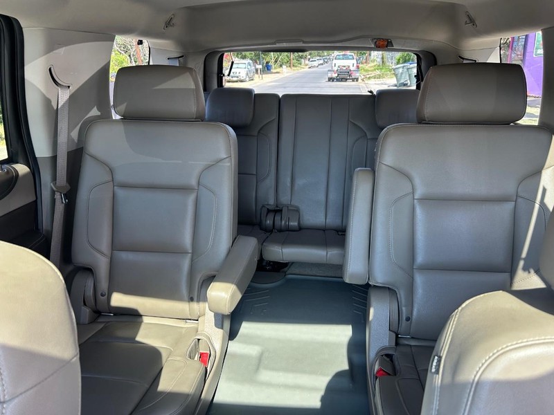 Chevrolet Tahoe Vehicle Full-screen Gallery Image 11