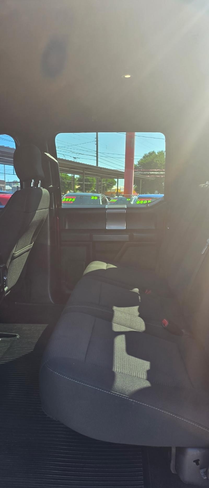 Ford F-150 Vehicle Full-screen Gallery Image 8