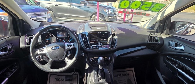 Ford Escape Vehicle Full-screen Gallery Image 5