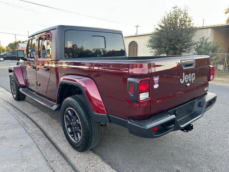 Jeep Gladiator Vehicle Full-screen Gallery Image 5