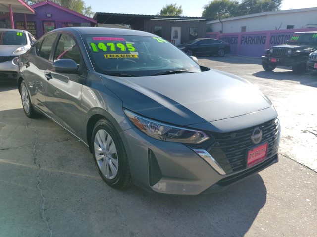 2024 Nissan Sentra S's photo