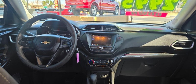 Chevrolet TrailBlazer Vehicle Full-screen Gallery Image 6