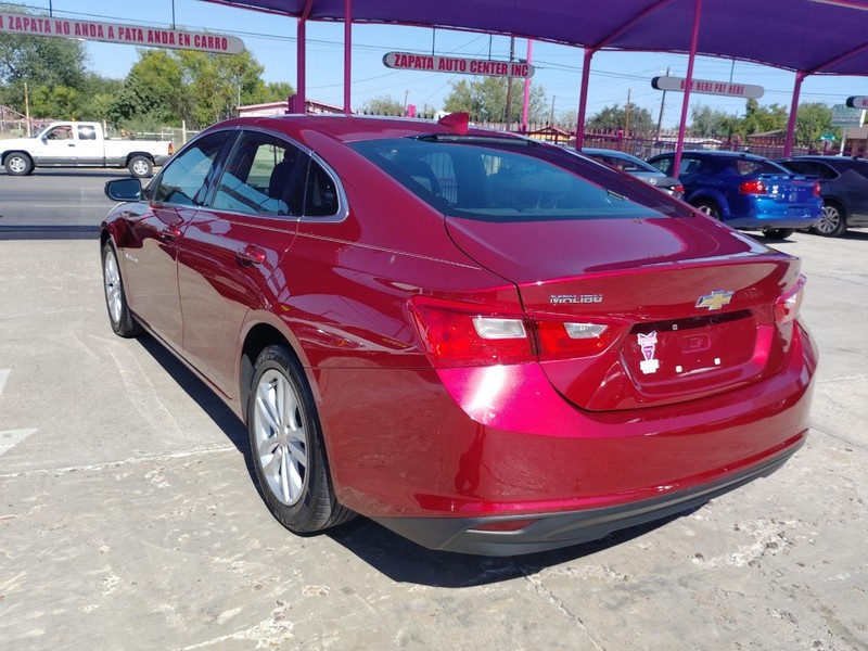 Chevrolet Malibu Vehicle Full-screen Gallery Image 4