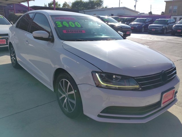 2017 Volkswagen Jetta SE's photo