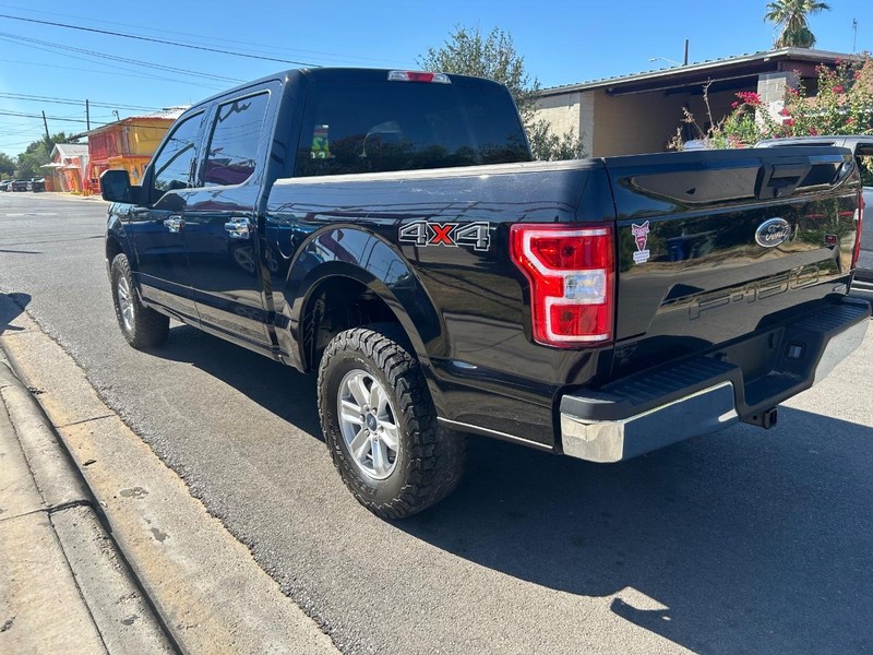 Ford F-150 Vehicle Full-screen Gallery Image 3