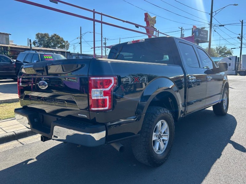 Ford F-150 Vehicle Full-screen Gallery Image 4