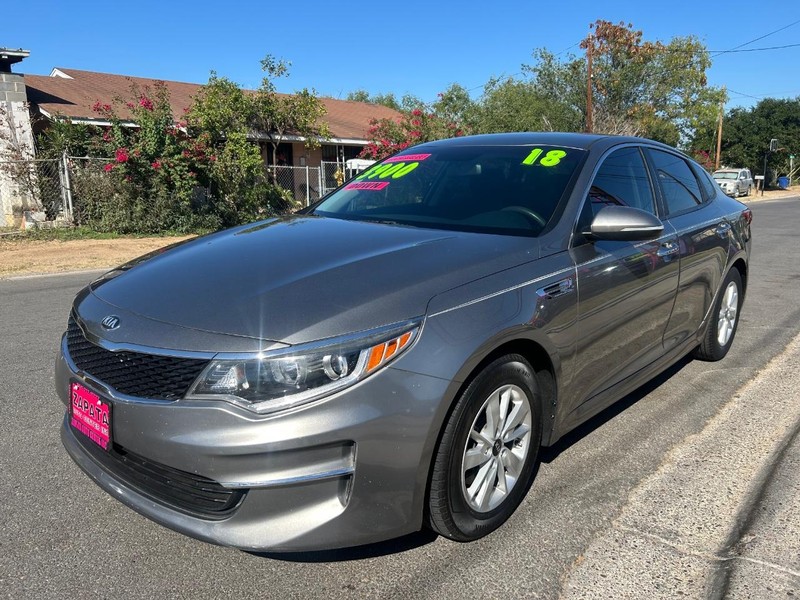 Kia Optima Vehicle Full-screen Gallery Image 2