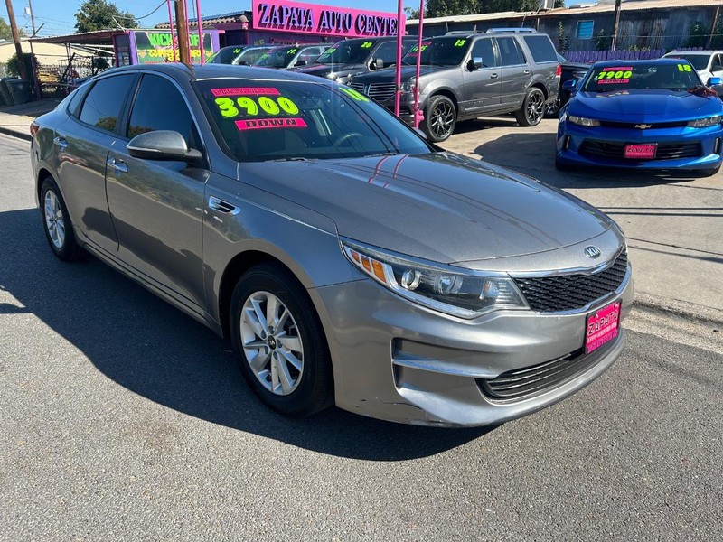 Kia Optima Vehicle Full-screen Gallery Image 3