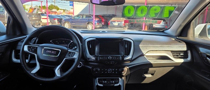 GMC Terrain Vehicle Full-screen Gallery Image 4