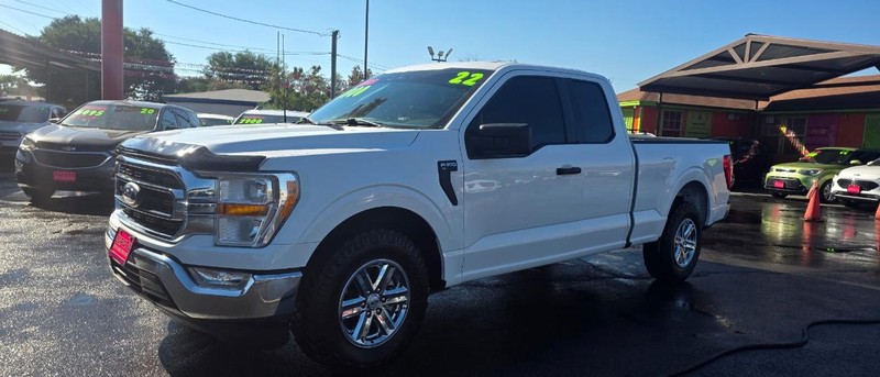 Ford F-150 Vehicle Full-screen Gallery Image 2