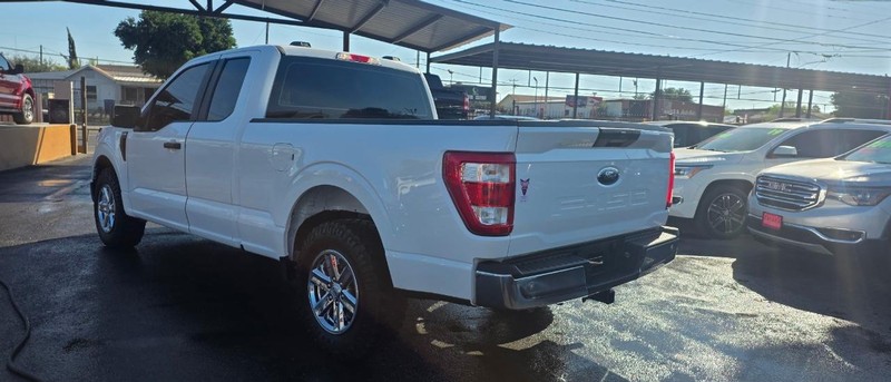 Ford F-150 Vehicle Full-screen Gallery Image 5