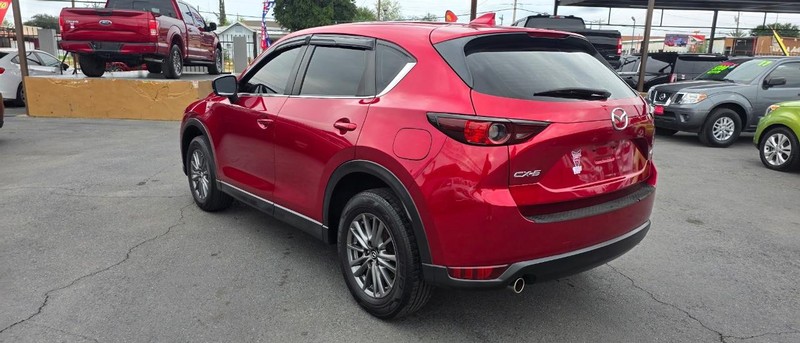 Mazda CX-5 Vehicle Full-screen Gallery Image 5