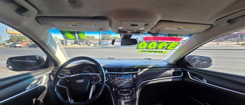 Cadillac XTS Vehicle Full-screen Gallery Image 5