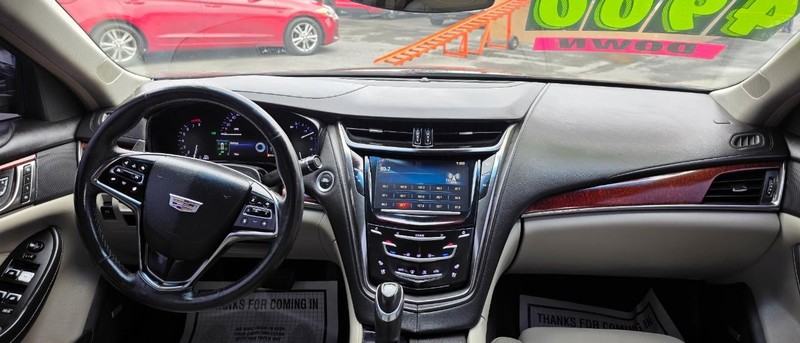 Cadillac CTS Sedan Vehicle Full-screen Gallery Image 6