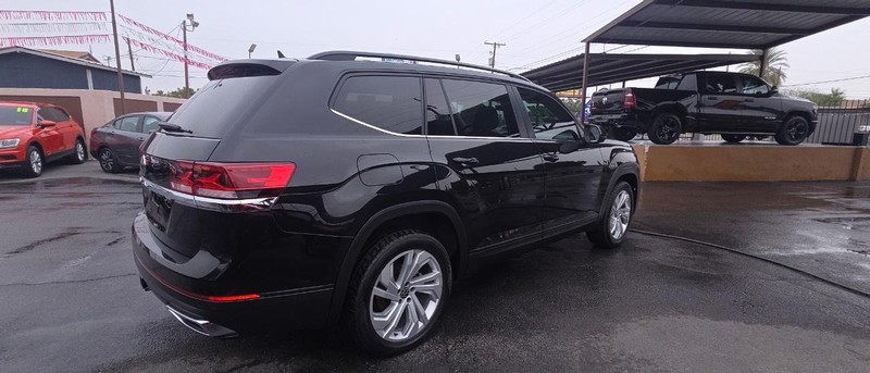 Volkswagen Atlas Vehicle Full-screen Gallery Image 4