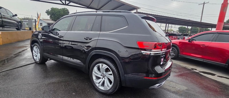 Volkswagen Atlas Vehicle Full-screen Gallery Image 5