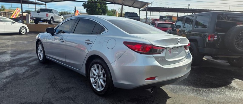 Mazda MAZDA6 Vehicle Full-screen Gallery Image 3