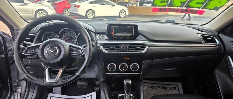 Mazda MAZDA6 Vehicle Full-screen Gallery Image 6