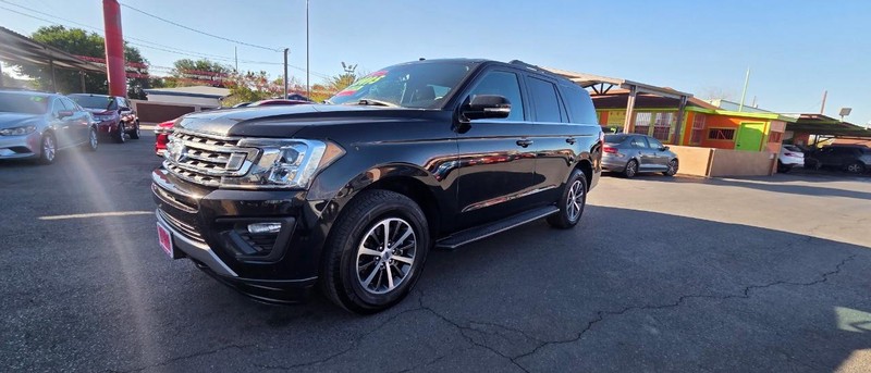 Ford Expedition Vehicle Full-screen Gallery Image 3