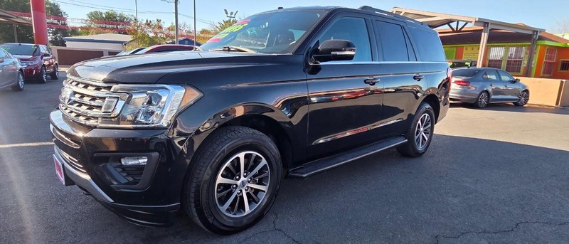 Ford Expedition Vehicle Full-screen Gallery Image 4