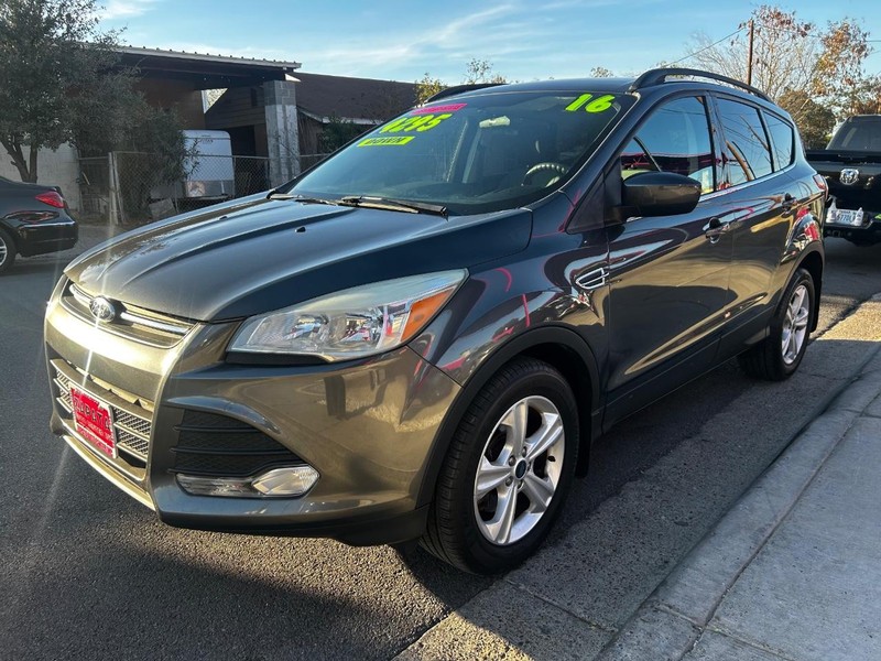 Ford Escape Vehicle Full-screen Gallery Image 2