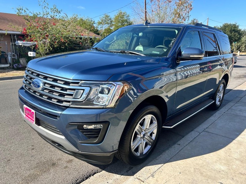 Ford Expedition Vehicle Full-screen Gallery Image 2