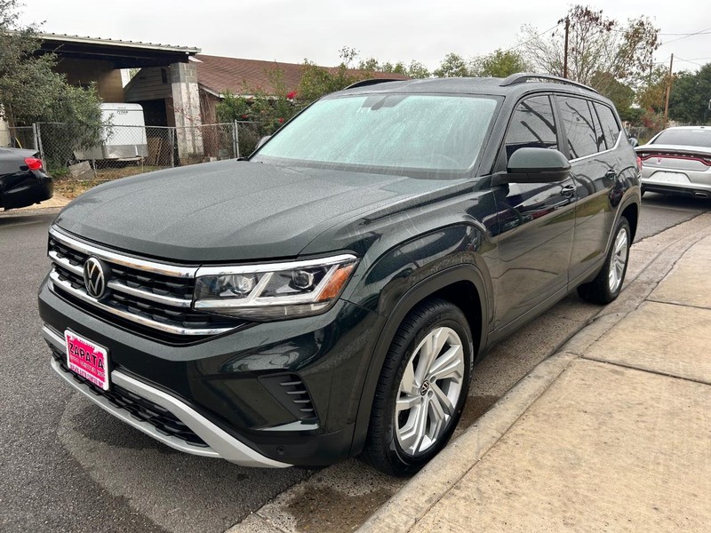 Volkswagen Atlas Vehicle Full-screen Gallery Image 2