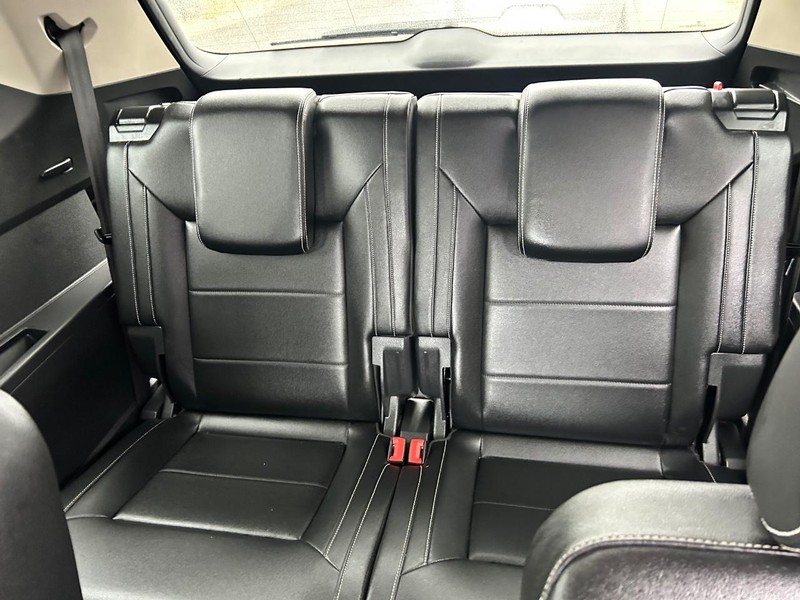 Volkswagen Atlas Vehicle Full-screen Gallery Image 10