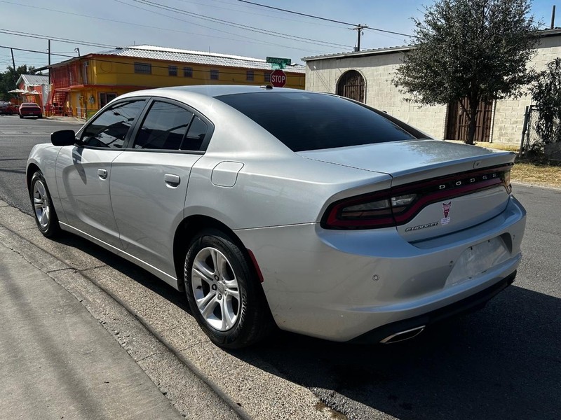 Dodge Charger Vehicle Full-screen Gallery Image 4