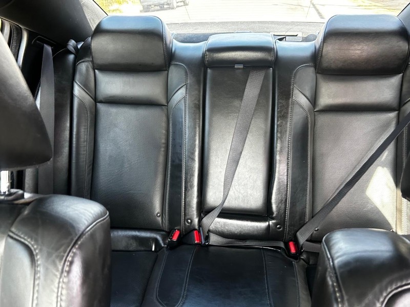 Dodge Charger Vehicle Full-screen Gallery Image 8