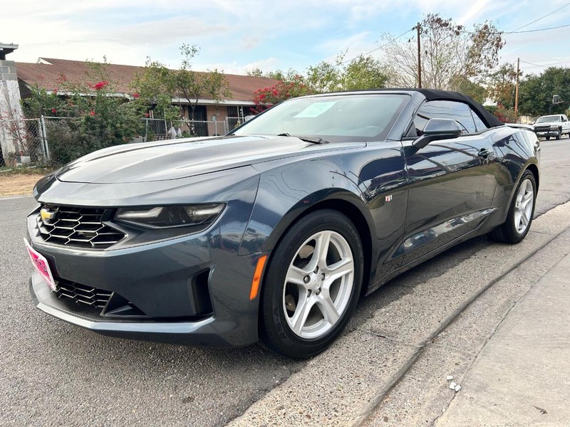 Chevrolet Camaro Vehicle Full-screen Gallery Image 3