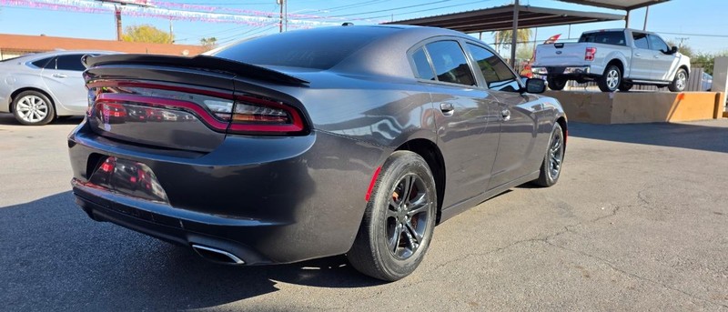 Dodge Charger Vehicle Full-screen Gallery Image 3