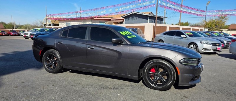 Dodge Charger Vehicle Full-screen Gallery Image 4