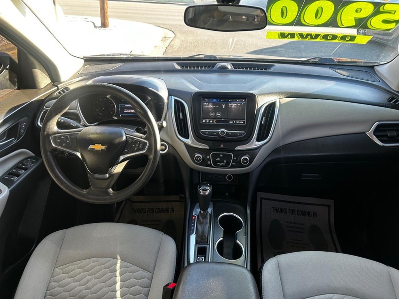 Chevrolet Equinox Vehicle Full-screen Gallery Image 7