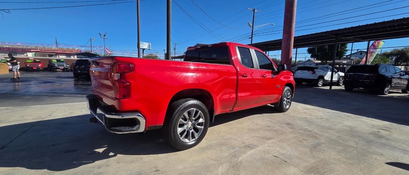 Chevrolet Silverado 1500 Vehicle Full-screen Gallery Image 3